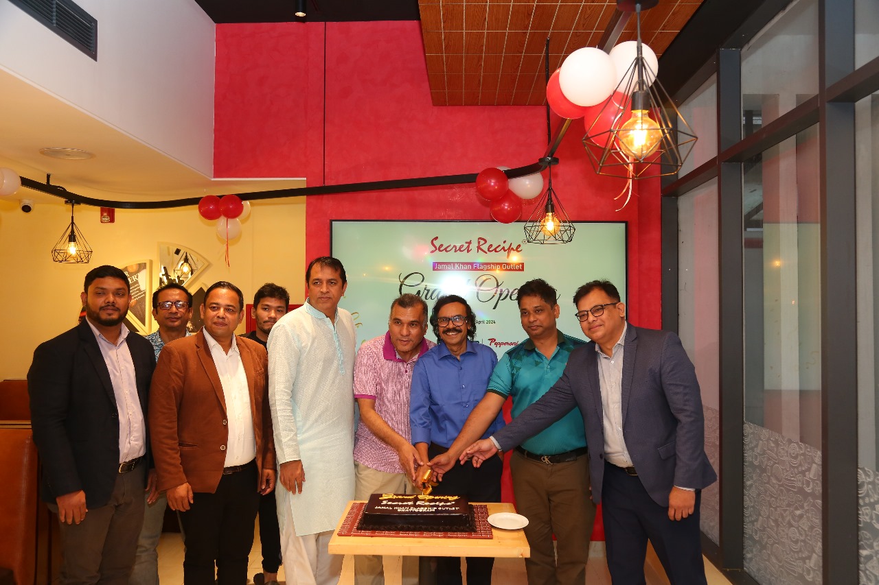 Secret Recipe Flagship Outlet Launched at Jamal Khan